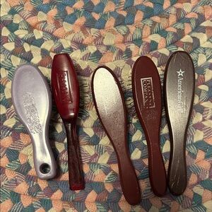 2/$25 American Girl Doll Pleasant Company Hairbrush Bundle